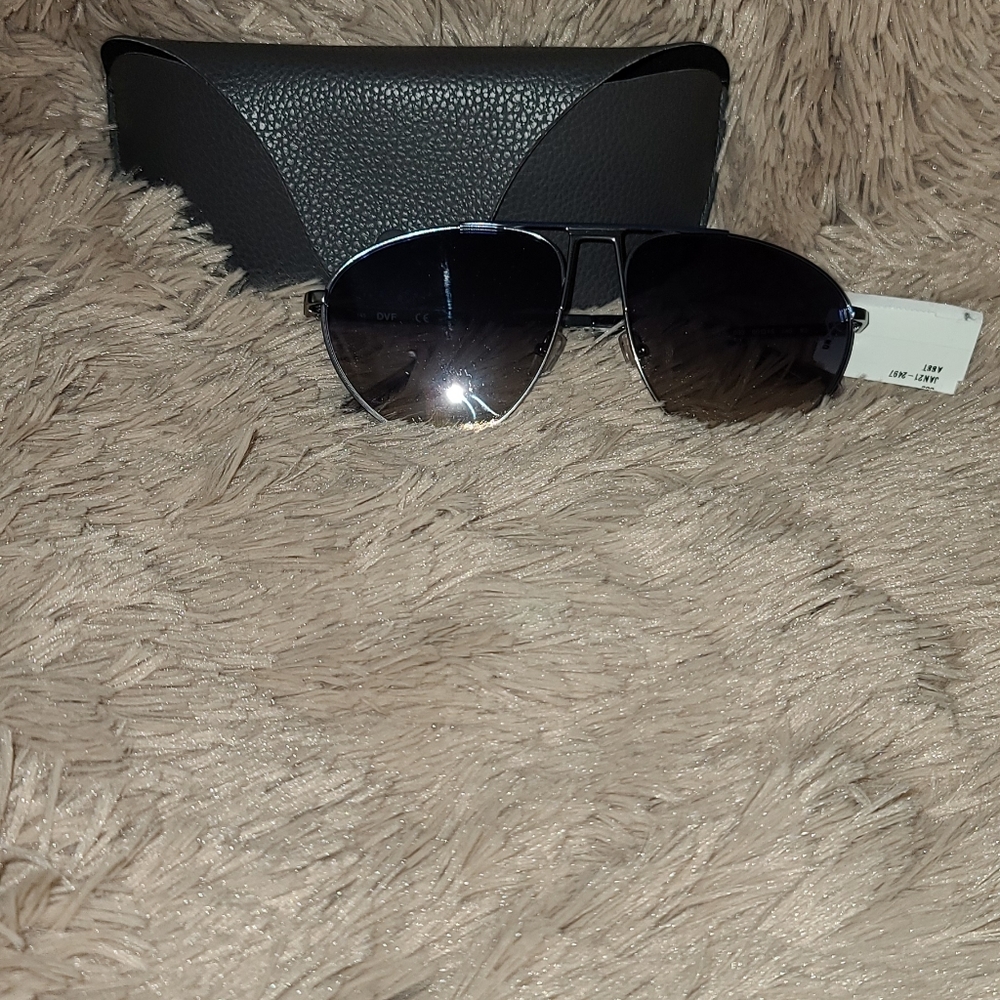 NWOT Diane Furstenberg Aviators